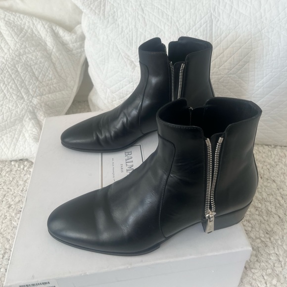 Balmain Chelsea style ankle boots with zipper on both sides. - Picture 2 of 10